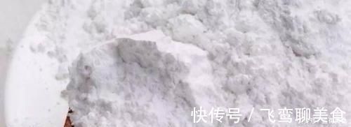 碳酸氢钠|和面时,泡打粉和酵母能一起放入吗?面点大厨给你分析