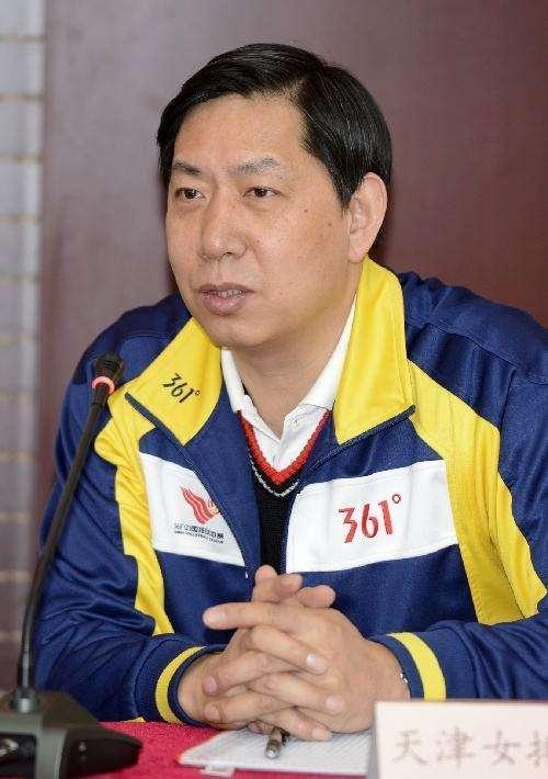主帅|郎平为何退出女排主帅竞选?人民日报说公道话,王宝泉空欢喜一场