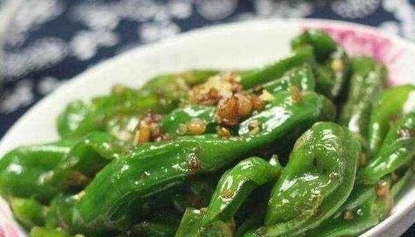 一道简单的家常菜,却不比饭店里的山珍海味逊色,还特别下饭