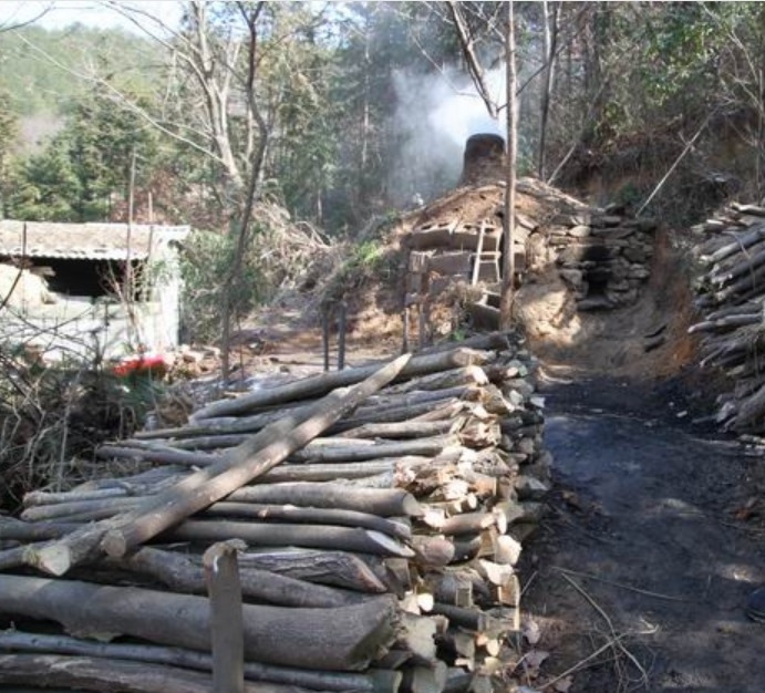 闷窑|民国时,东北老窑头制炭有个“闷窑”绝技,直到临死才传给了徒弟