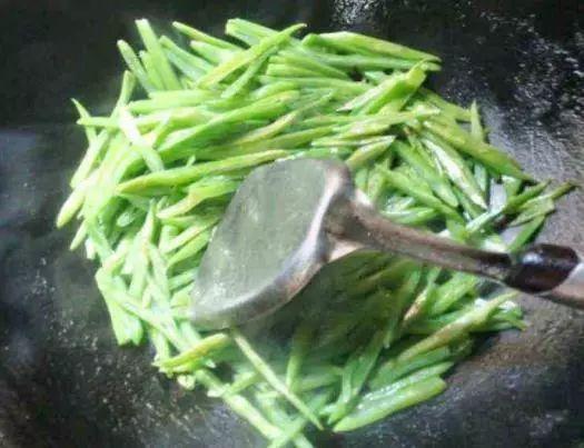 吃一斤它,等于20个鸡蛋,20杯牛奶,家家吃得起,但知道的人很少