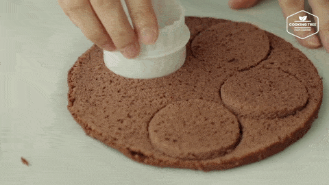 今天给大家带来一款用千层皮做的提拉米苏，新奇又好吃