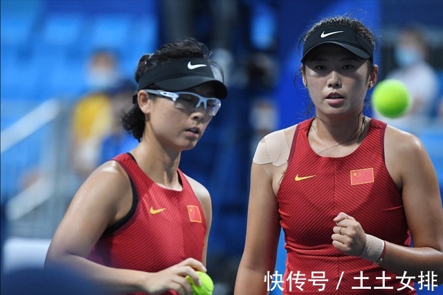 梅尔腾斯|错失良机!中国女双0-2无缘澳网8强,首盘发球胜盘局被破成转折