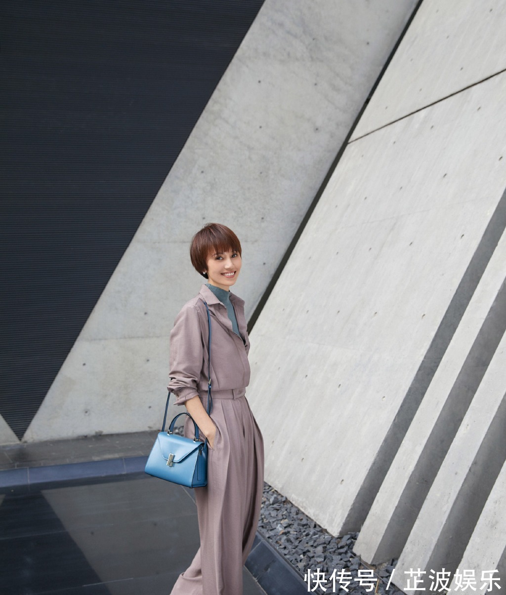 fashion 女人不管剪什么发型,尽量别剪这“3种”发型,容易显得没档次!