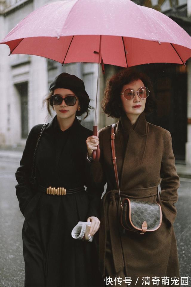 大衣 今秋不流行卫衣配牛仔裤了,像三木这样搭,才是真的美有气质