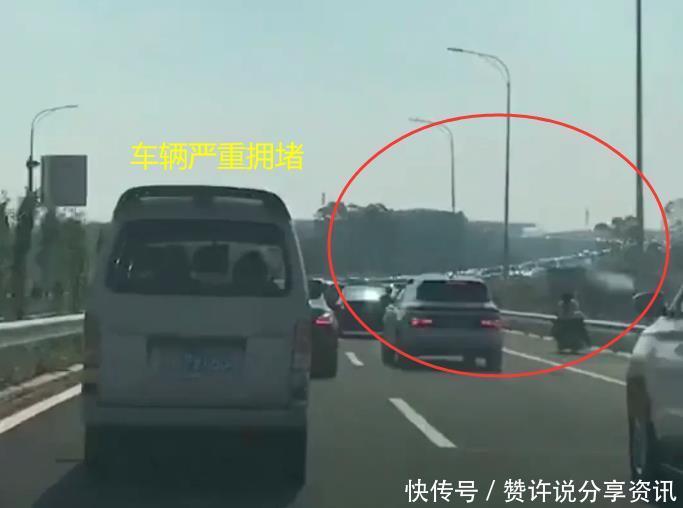 年初一!实拍广西一机场人气超旺:两公里堵两小时,现场人山人海