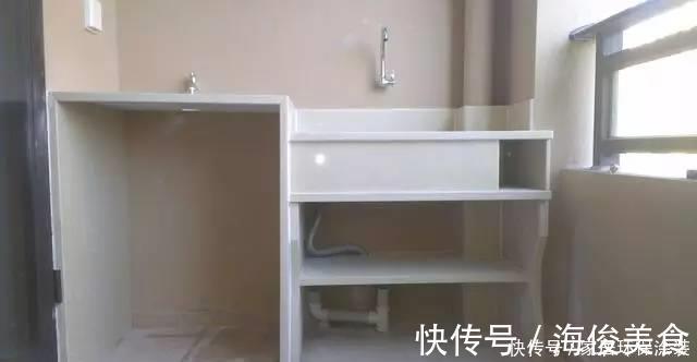 卫生间|别蹲在卫生间洗衣服了,多累呀,在阳台做个池子很好用!