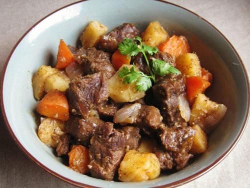 炖牛肉时，只知道焯水是错的多加几步，牛肉更软烂入味，无腥味