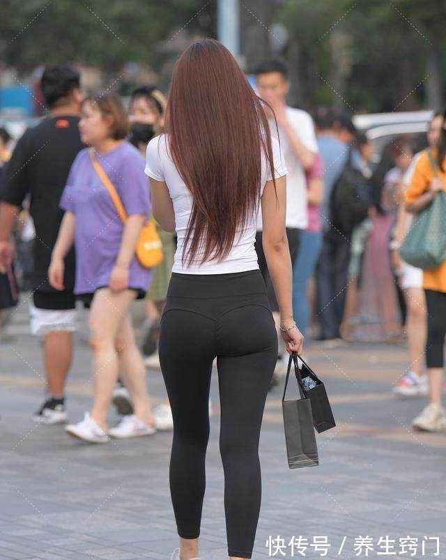 打扮 打底裤的打扮气质减龄又洋气，风格干净时尚，女神风格更突出！