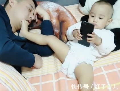 爸爸|谁说爸爸不会带娃,生个“小情人”试试看,这味道酸爽不