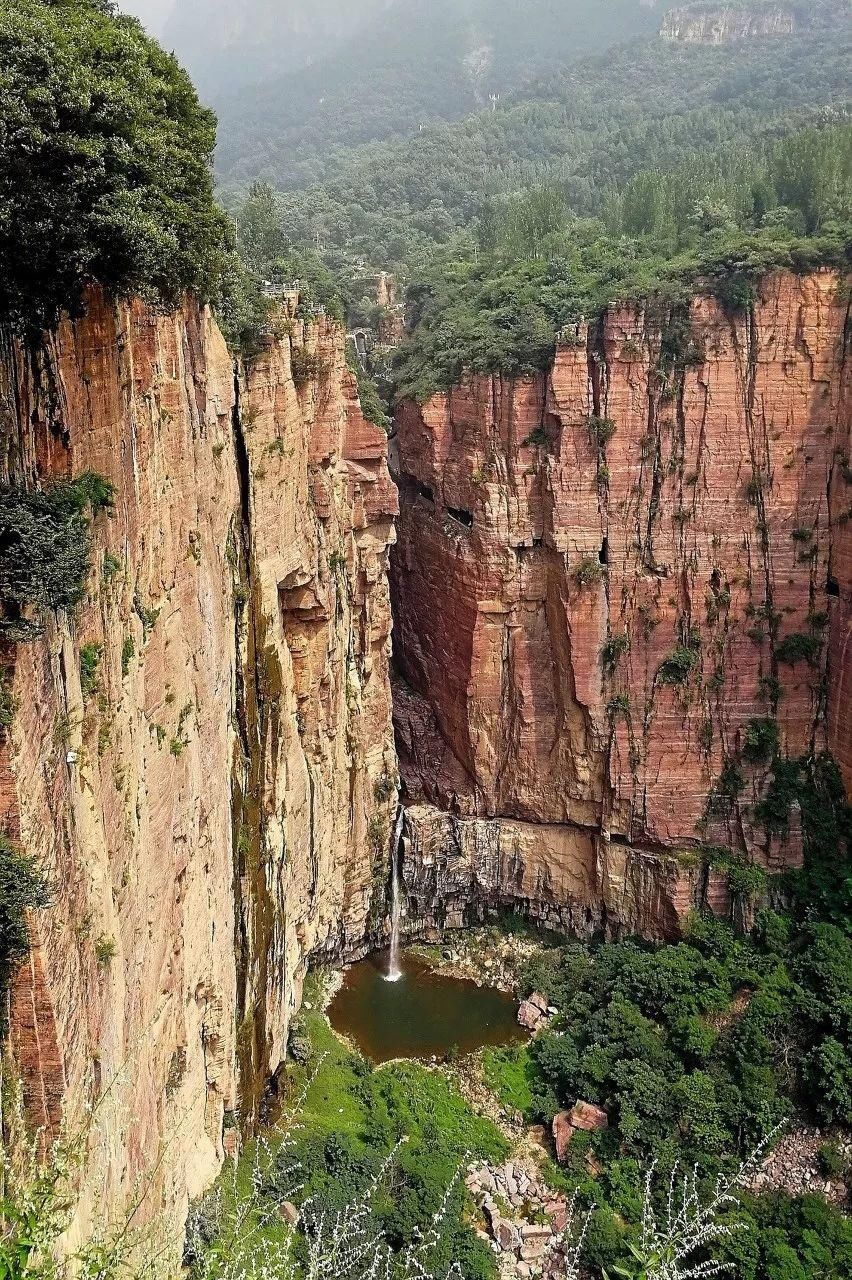 中国|中国最危险的村庄，“第一影视村”——郭亮村