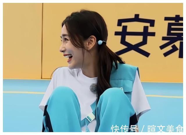 奔跑吧9：杨颖险些摔倒，郑恺急得喊出昔日爱称，不怕苗苗吃醋？