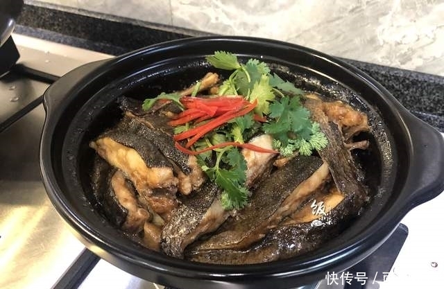 美味|多宝鱼的营养价值高,花30块钱买了1条,教你粤菜的美味做法