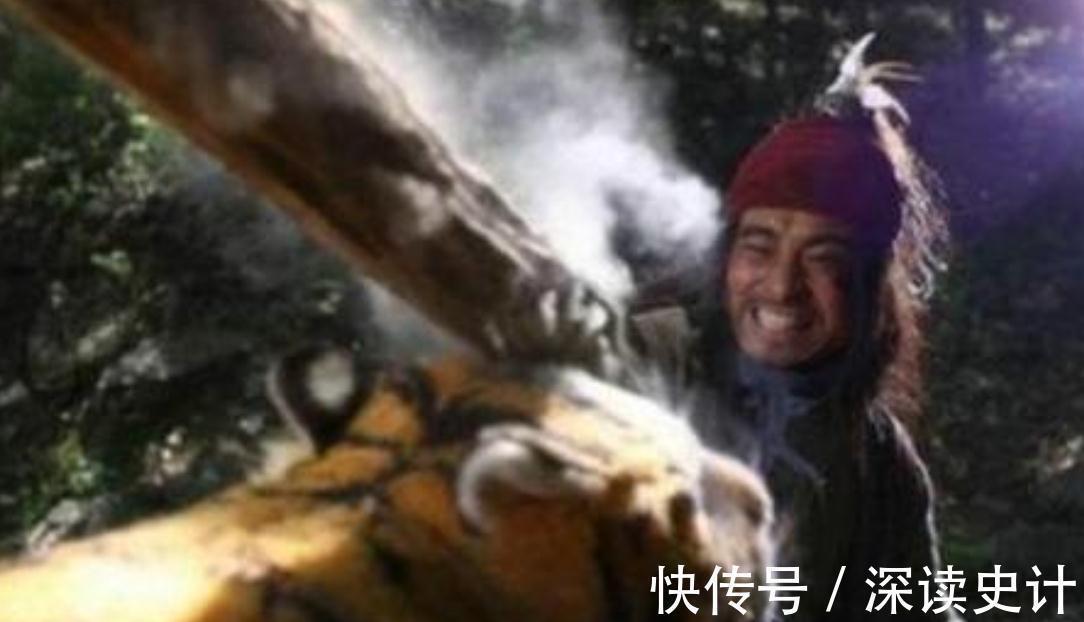 施恩#武松为何不跟一流高手单挑?你看看他斗杀西门庆的过程,就明白了