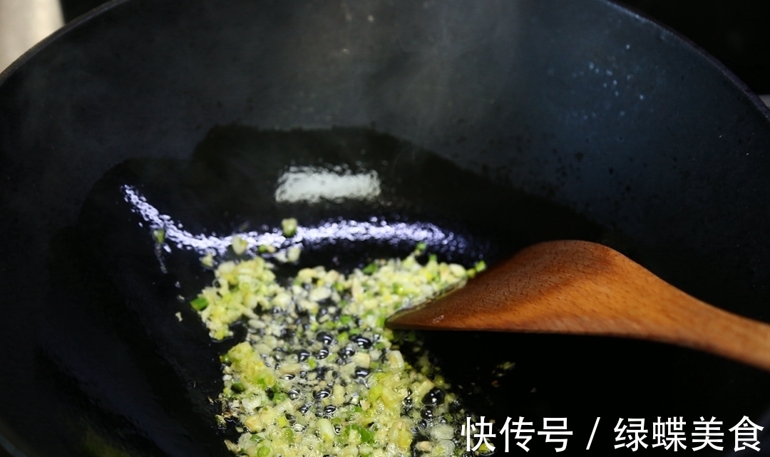 小葱|如何打造一碗完美的西红柿鸡蛋汤?30年私家小厨分享3个秘诀!