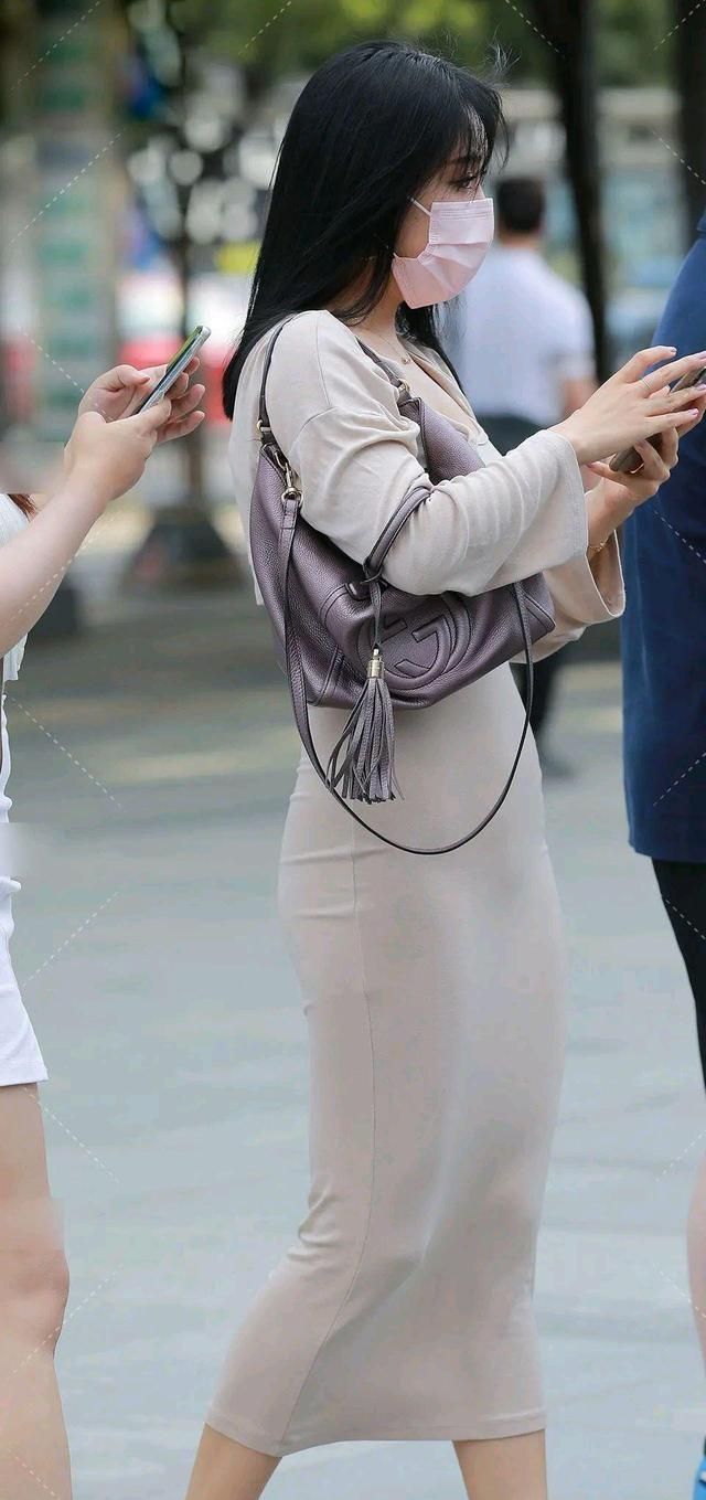 搭配 连衣裙活力满满,值得借鉴和尝试,气场全开