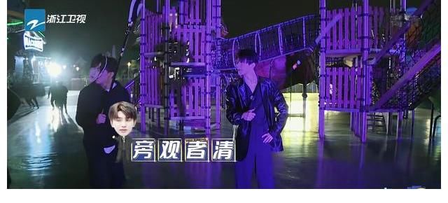 奔跑吧|蔡徐坤录节目玩手机被指不敬业？不忍baby被淘汰暖心提醒还帮忙