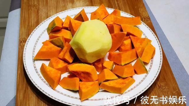 入秋了,多吃这道炖菜,营养高易消化,热热乎乎端上桌,太香了