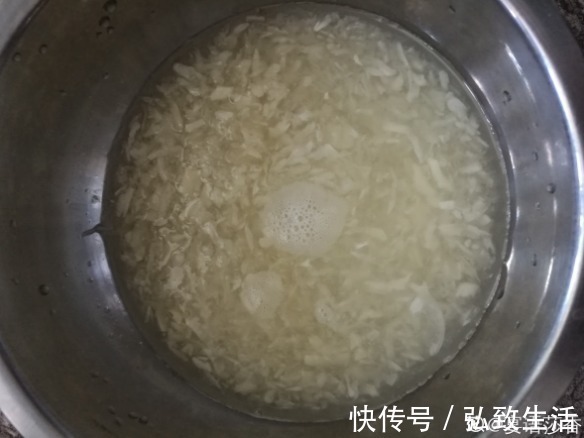 杀虫|大蒜养花好处多,杀虫杀菌,花长得快、不烂根!