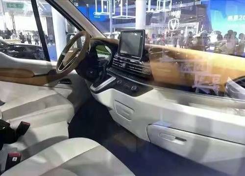 上汽大通|重新定义豪华!上汽大通MAXUS 生活家V90别墅版正式亮相