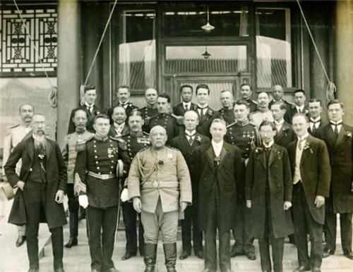 脓包|晚清十大名人真容：婉容确实漂亮，李莲英满脸脓包，图8很像陈道明