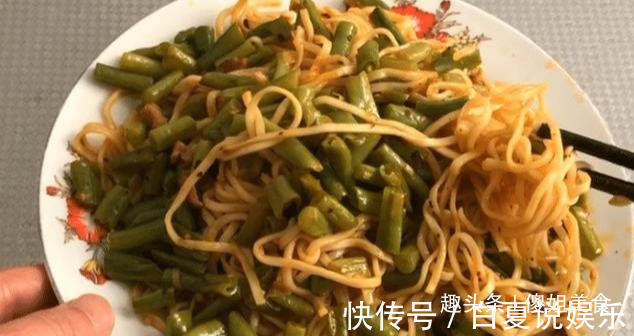 面条最过瘾的吃法,我家早餐隔3差5做,一大锅不够吃,太香了