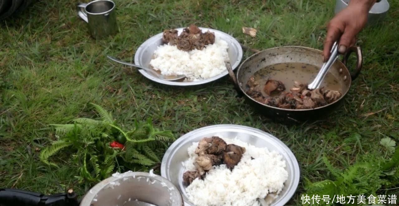 美食|初冬带上餐具去尼泊尔原始森林野炊，整只土鸡配米饭，美景美食