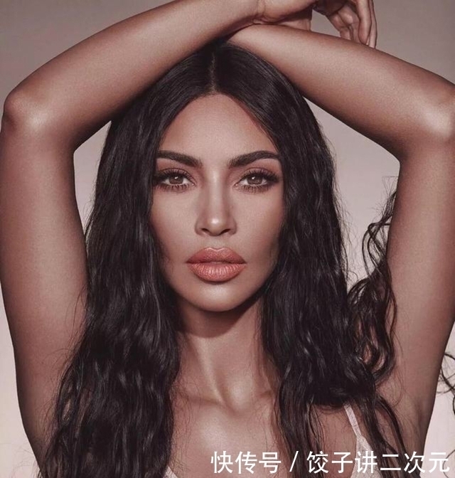 性感|美国健身女孩,臀围远超卡戴珊,魅力十足,健身才是硬道理