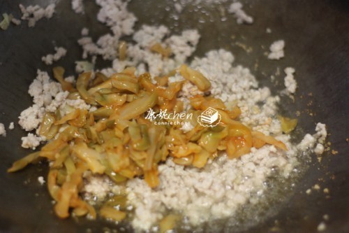 上火|这蒸菜简单易做,无油烟不上火,又香又嫩,孩子一勺一勺吃不停