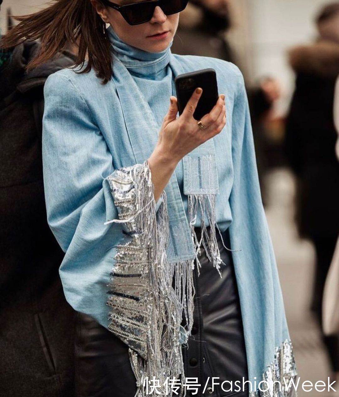 时尚|不会色彩搭配没关系，选择大方优雅的蓝色，时尚你的每一天