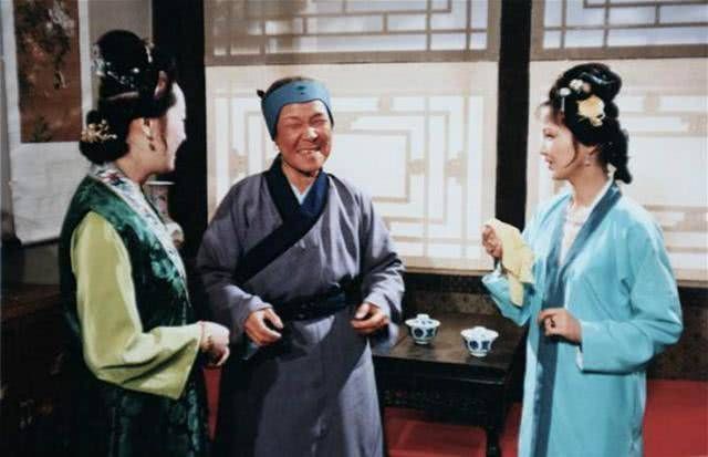  刘姥姥|刘姥姥第2次进贾府，搞定了这3个人，才受到了热情的招待