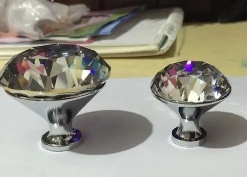 厨房|230万上海中环买44平房子,厨房巴掌大,卫生间估计你都没见过!