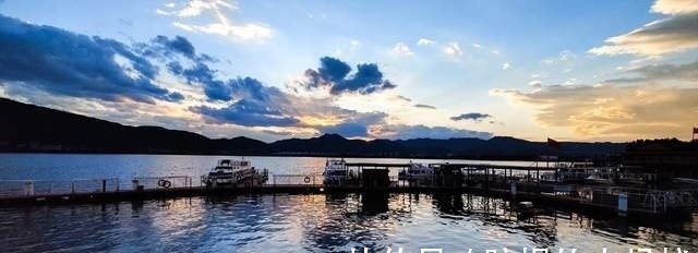 旗舰手机|比三星机皇便宜一半，4款国产顶级旗舰手机，哪一款是你的菜？