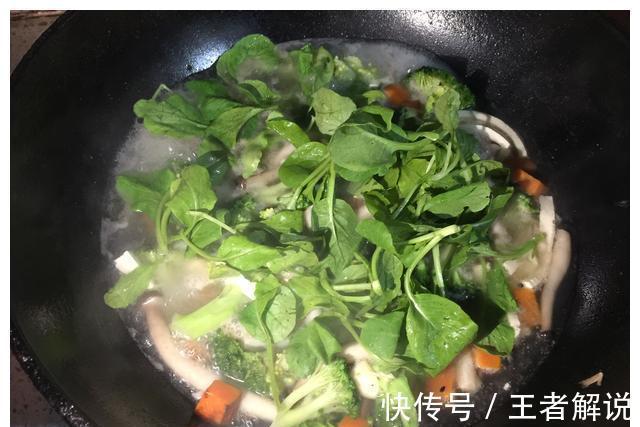 蔬菜汤|想做出那种让产妇喝完还想喝的汤?得记住这几个技巧,营养又鲜美
