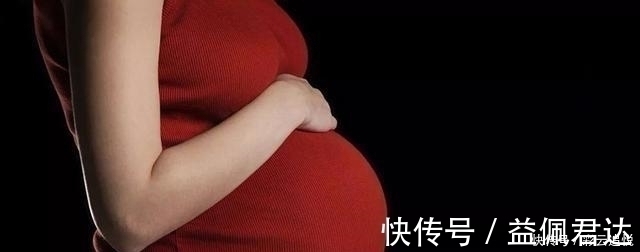 上厕所|孕晚期上厕所时,要牢记三件事,稍有不慎就会“威胁”到胎宝宝