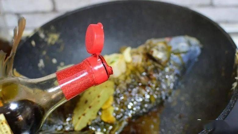 9道炖鱼的做法，冬日来一锅，吃完全身暖暖的！