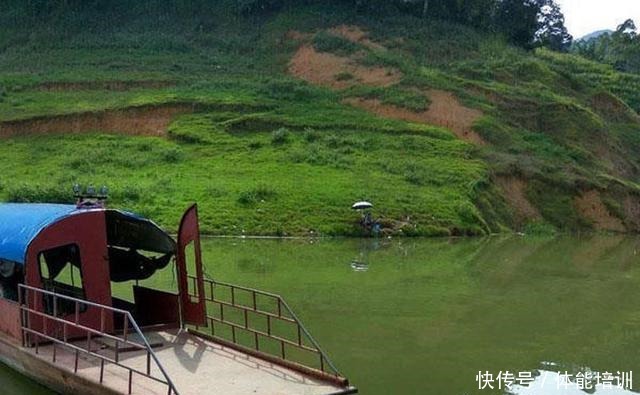 老钓手常有不错的渔获，这是为什么呢他们告诉了我钓饵的秘密！