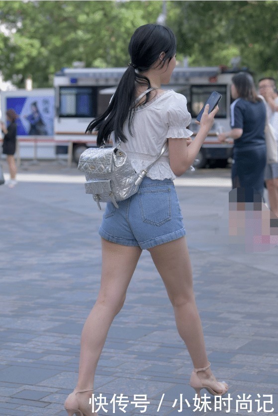 气质|街拍优雅的时尚穿搭,微胖又怎么样呢,还是很有气质呢