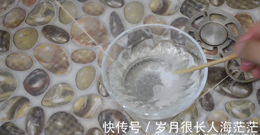 花露水|下水道里倒一碗它, 卫生间1年都不会滋生小飞虫, 简直太实用了