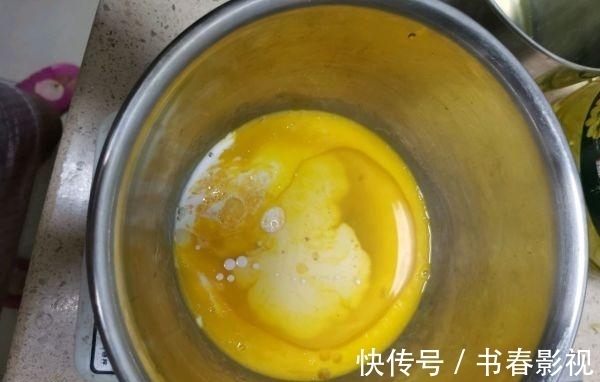 强身健体|在家自制戚风蛋糕,松软可口,奶香浓郁,步骤详细,快来学一学吧。