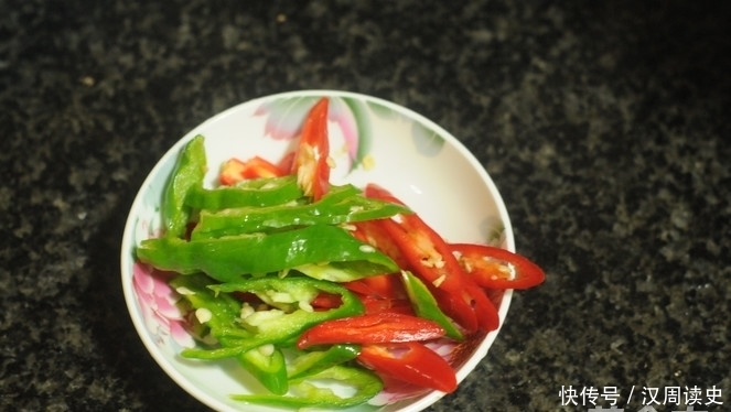 建议中年女性:上了年纪要常吃这菜,营养不比牛奶差,身体好