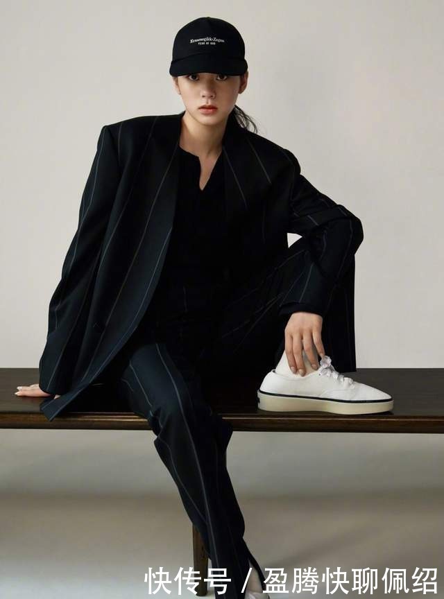 法则|秋冬不管穿啥,都要牢记“上下法则”,很多人不懂,难怪显矮胖