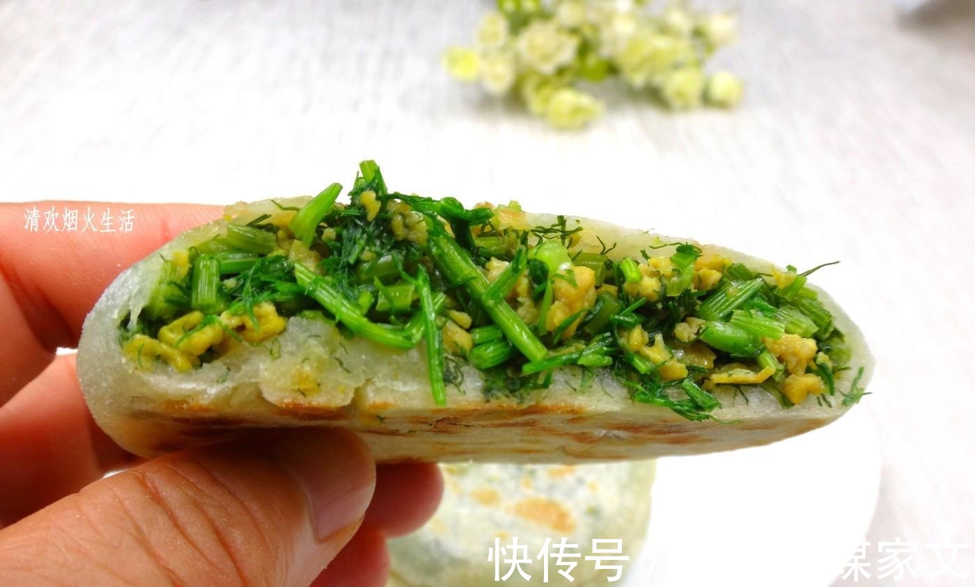 面团|用它做素馅饼特别香,做法不难,皮薄馅多,饼松软,全家都喜欢吃