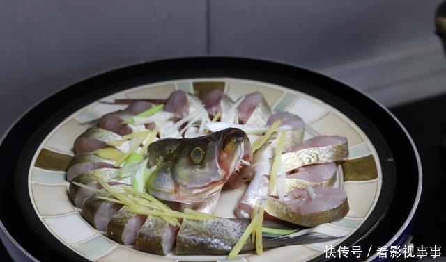 好吃|清蒸鱼,鲜嫩好吃不长肉,掌握几个小技巧,啥鱼都能做好