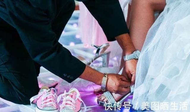 纽约时装周 多少女孩的高跟鞋梦想，死在了通勤路上！