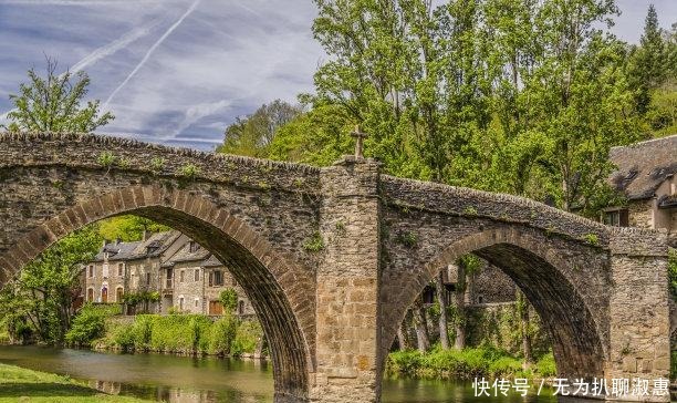 徐志摩|他是浪子也是诗人,“风流才子”徐志摩34年的一生,活得很肆意