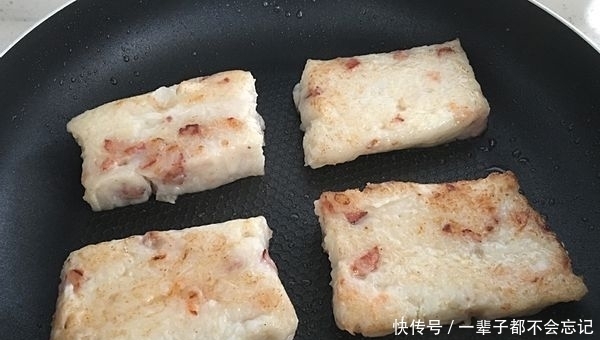 想吃萝卜糕自己在家也能做,配方告诉你,简单好做,比买的好吃