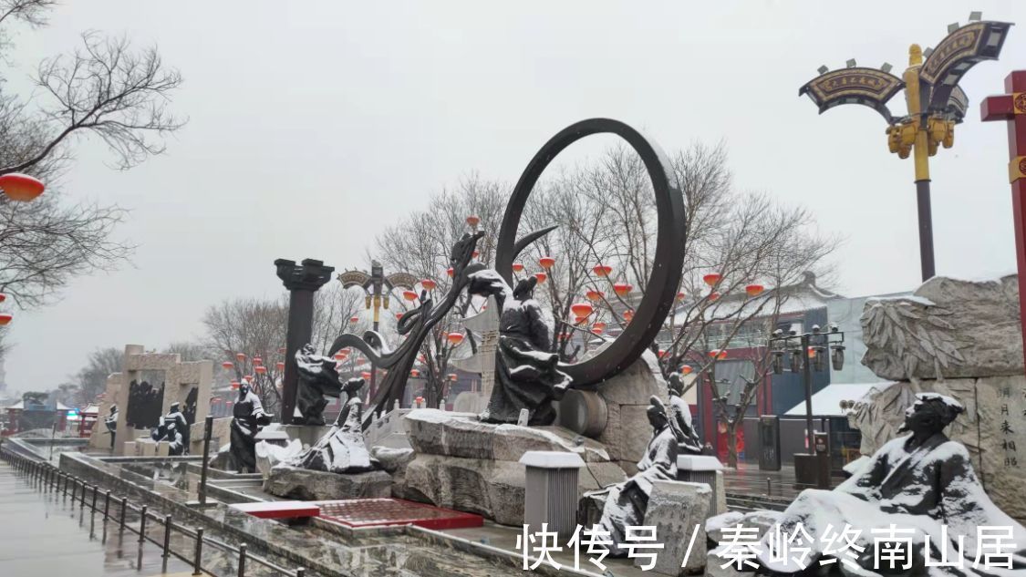 大唐|看惯了热闹与繁华,雪中别样的西安大雁塔和大唐不夜城,你见过吗,像极了唐朝