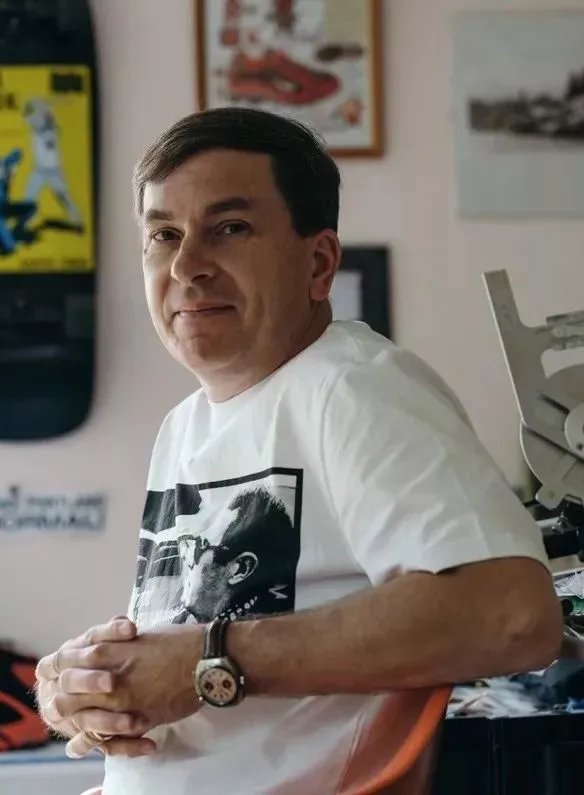 k一鞋难求,为什么 Yeezy Foam Runner 能成为爆款?