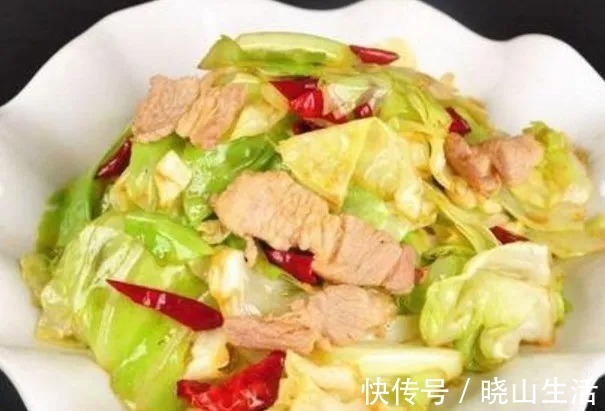 包菜|炒包菜时,不要直接下锅炒,多做一步,味道不输饭店的包菜
